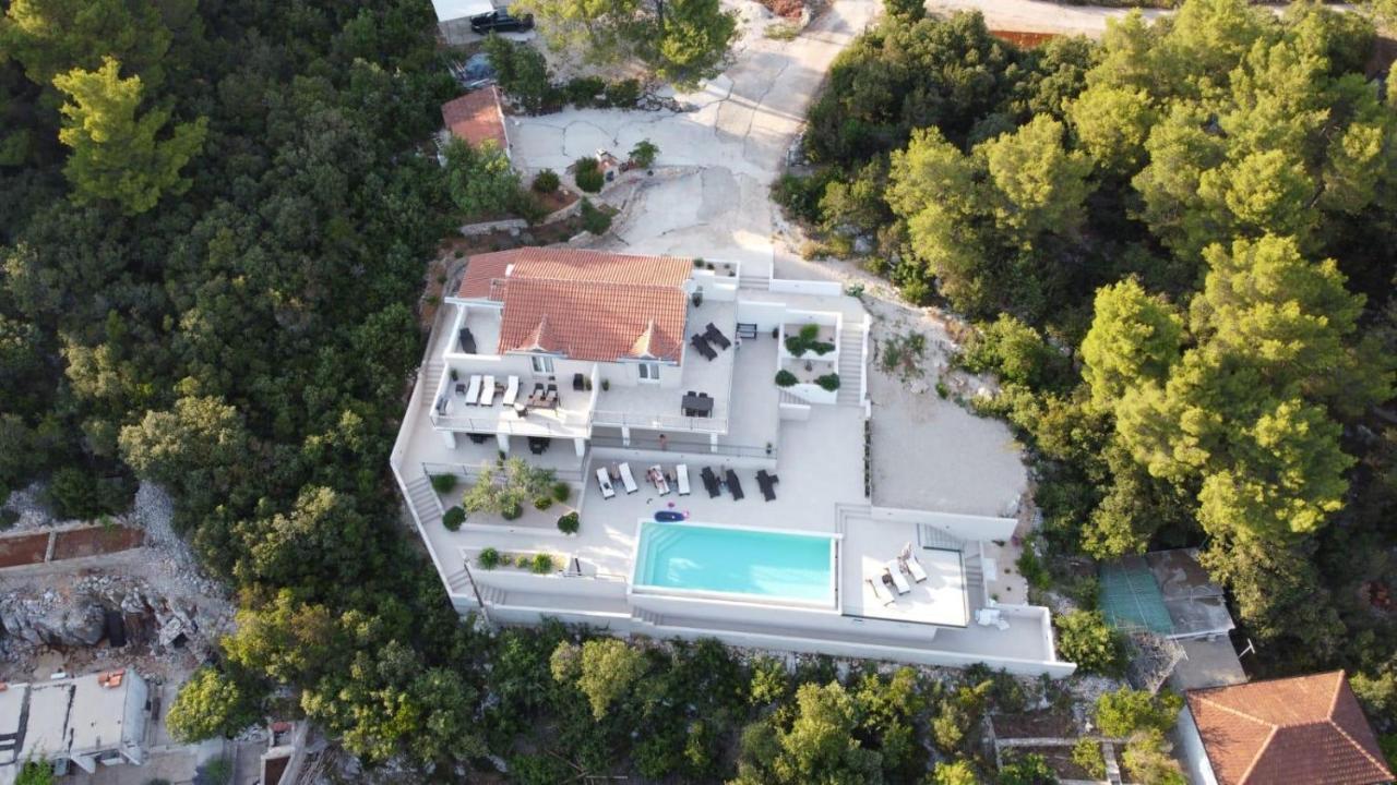 Holiday Hvar Vrbanj ภายนอก รูปภาพ