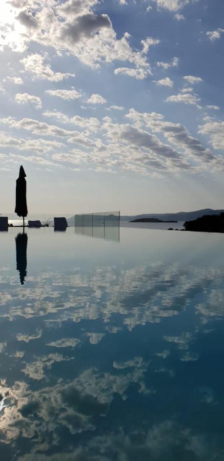 Holiday Hvar Vrbanj ภายนอก รูปภาพ
