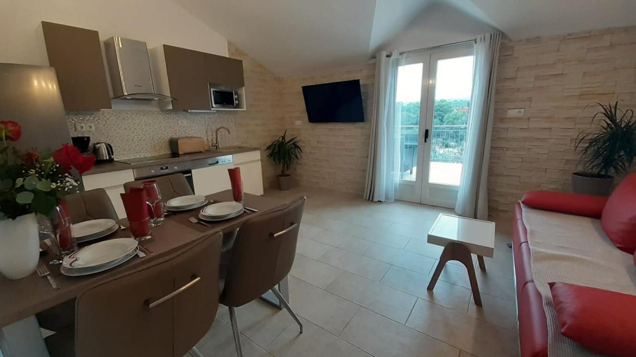 Holiday Hvar Vrbanj ภายนอก รูปภาพ