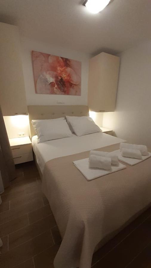 Holiday Hvar Vrbanj ภายนอก รูปภาพ