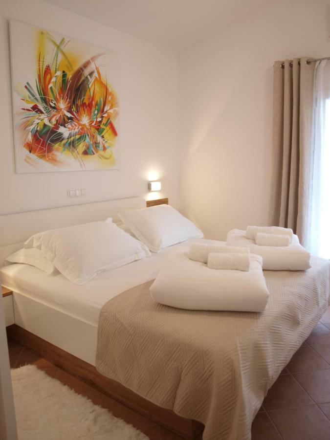 Holiday Hvar Vrbanj ภายนอก รูปภาพ