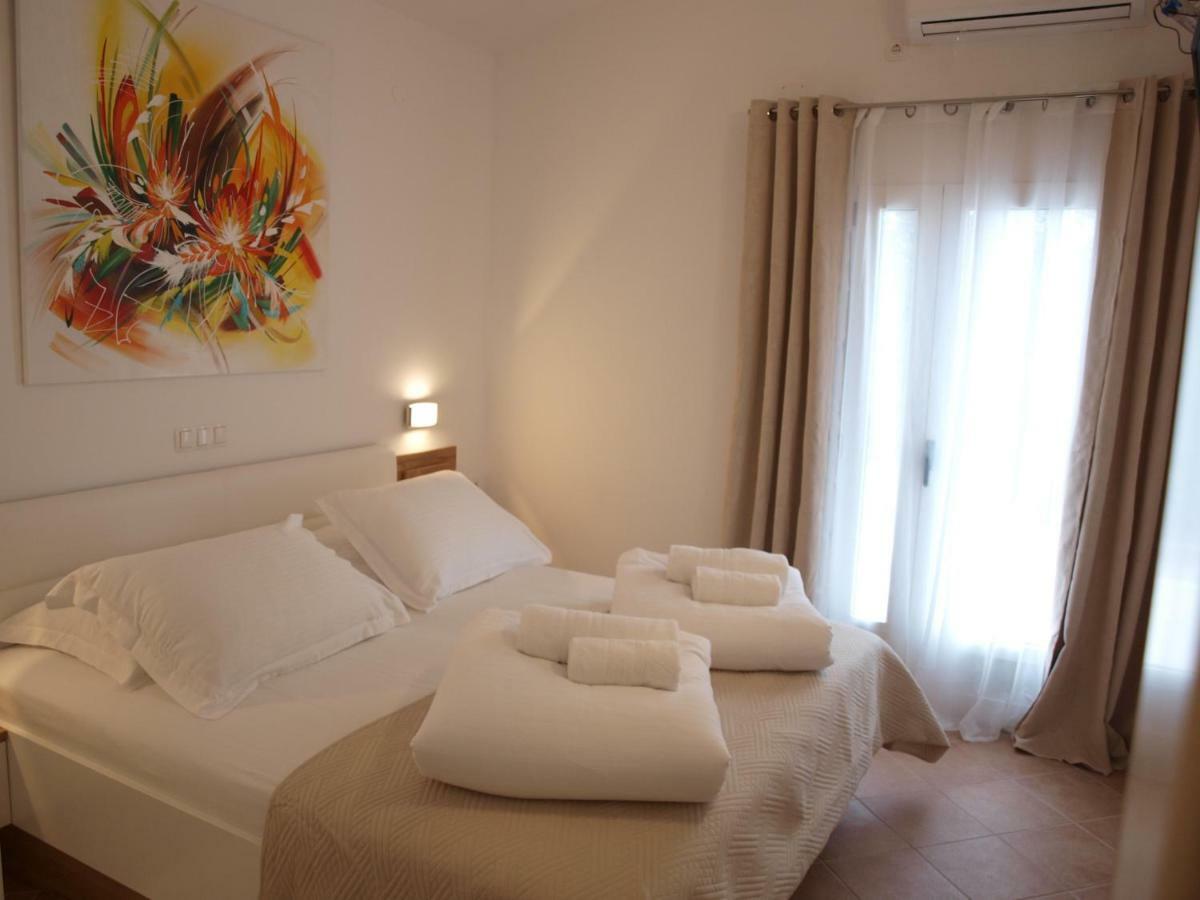 Holiday Hvar Vrbanj ภายนอก รูปภาพ