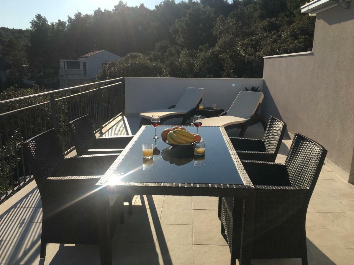 Holiday Hvar Vrbanj ภายนอก รูปภาพ