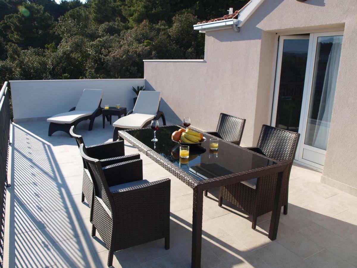 Holiday Hvar Vrbanj ภายนอก รูปภาพ