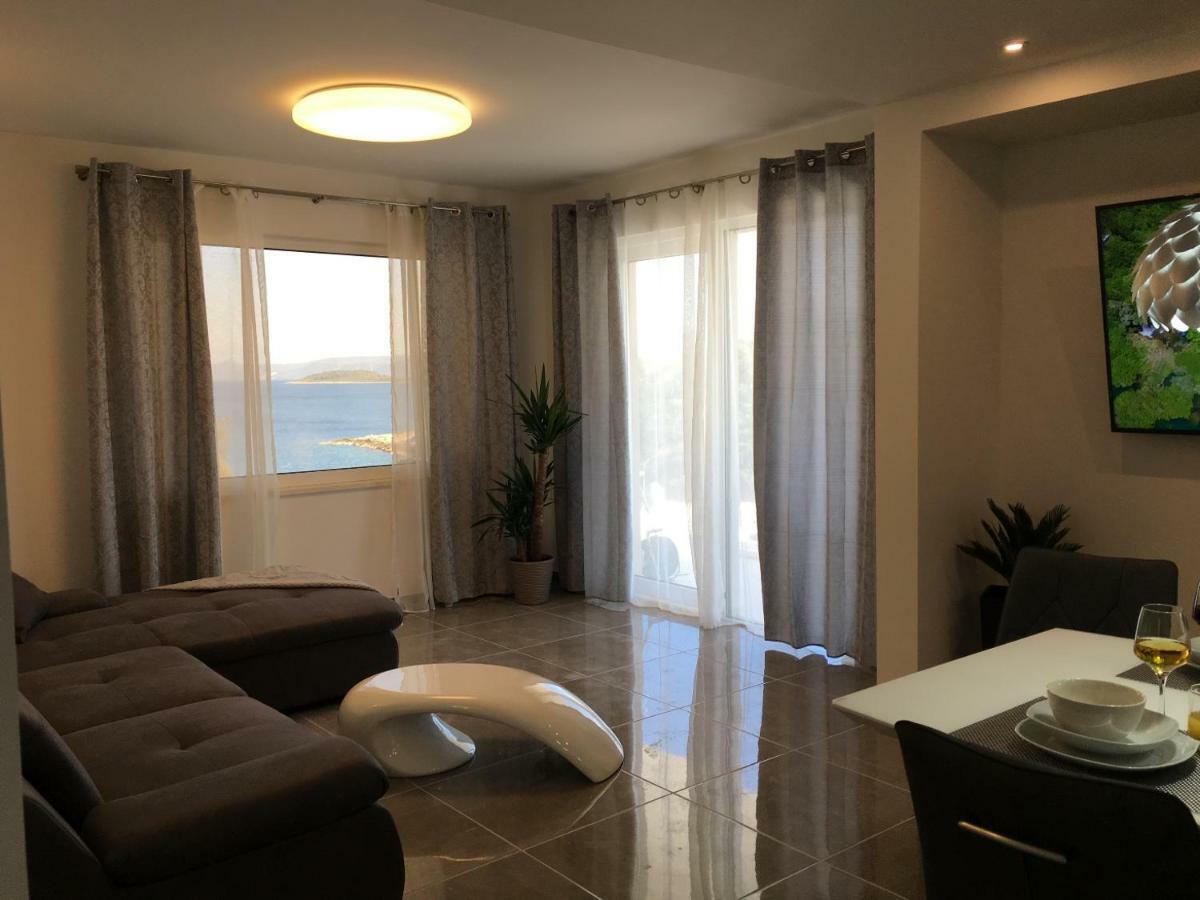Holiday Hvar Vrbanj ภายนอก รูปภาพ